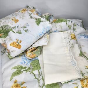 Vintage Full Sheet Set 4pc Yellow Rose Floral Blue Hydrangea Lace Trim Bedding
